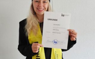 IU Fernstudium Erfahrung Bachelor of Arts Public Relations Laura Scherzberg